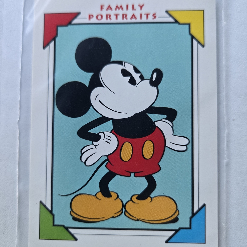Disney Mickey Mouse Family Portraits Trading Card